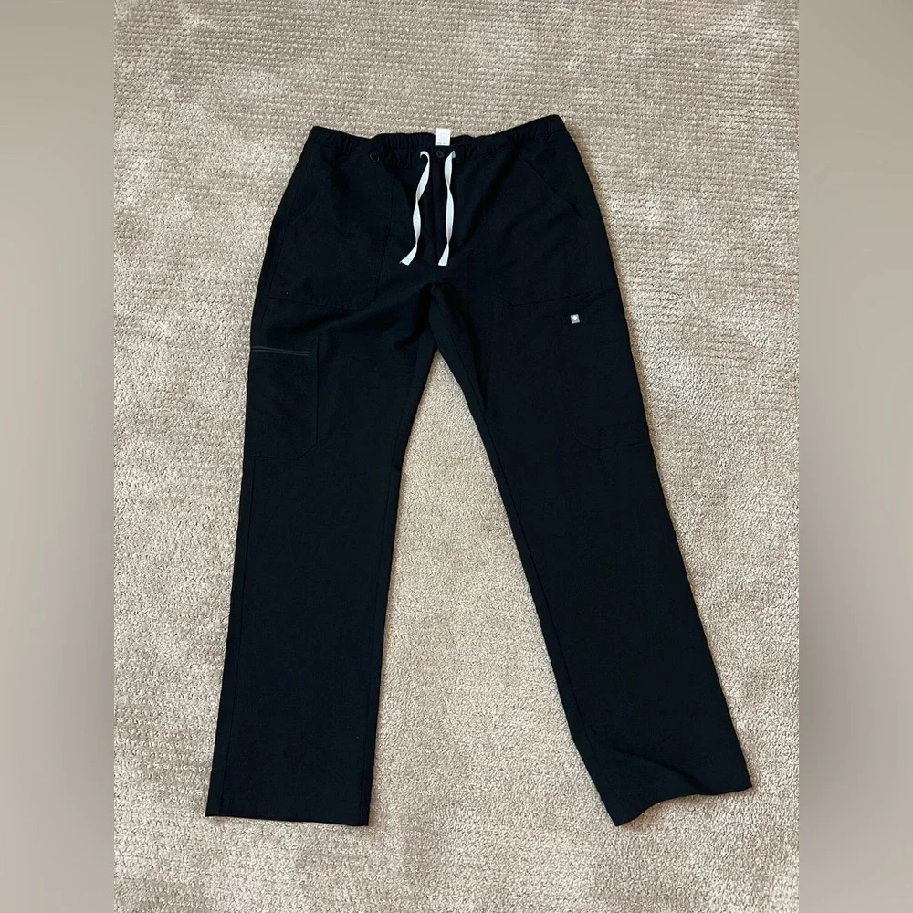 FIGS Mens Black Cairo Straight-Leg Scrub Pant